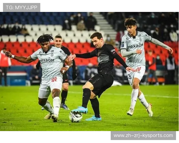 法甲赛季后期走势预测：争冠与保级形势解读